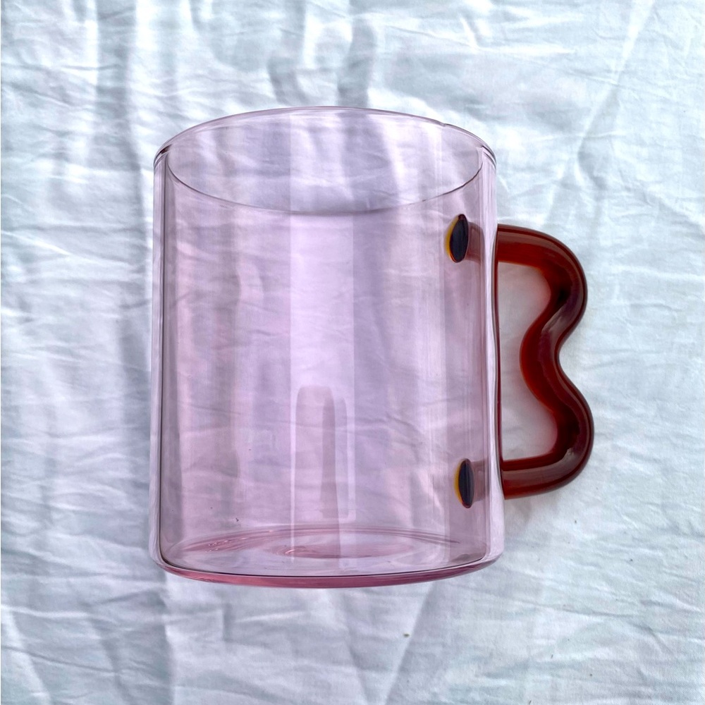 SINGLE - Squiggle wavy Handle Pink Red Glass Mug